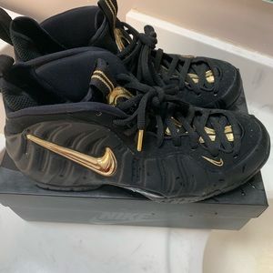 Black Metallic Gold Foamposite